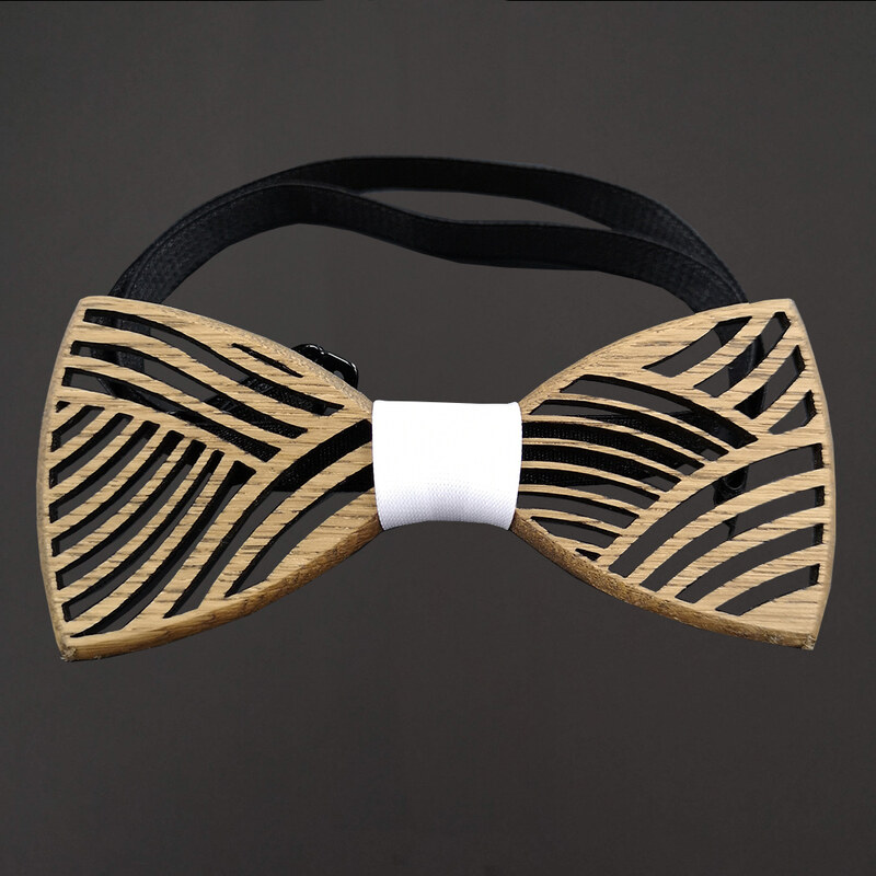 AMADEA Dřevěný motýlek k obleku - geometrický motiv 11 cm, český výrobek