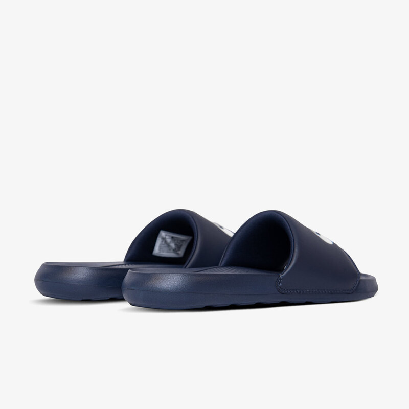 NIKE VICTORI ONE SLIDE