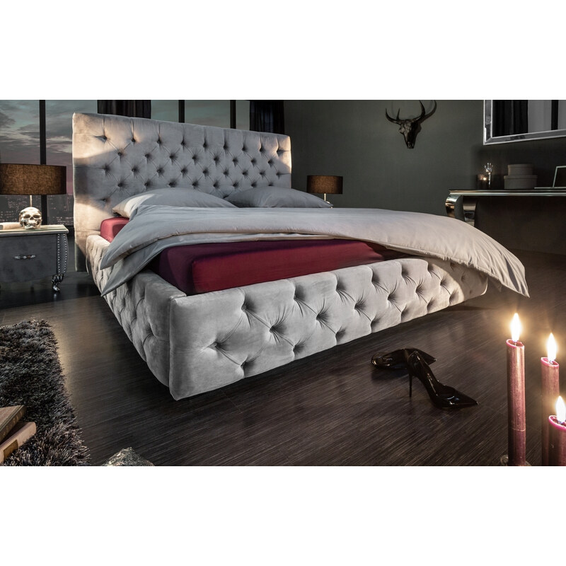 Moebel Living Stříbrno šedá sametová postel Vivian 160 x 200 cm