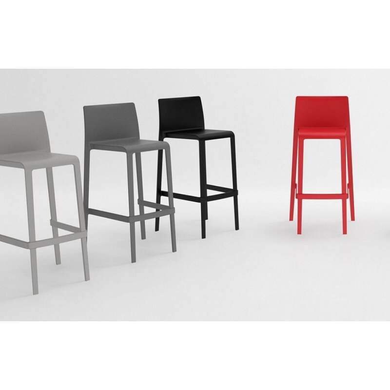 Pedrali Tmavě šedá plastová barová židle Volt 678 76,5 cm
