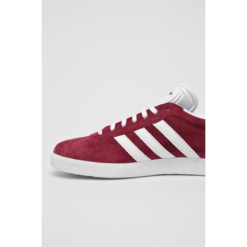 Boty adidas Originals Gazelle vínově červená barva, B41645