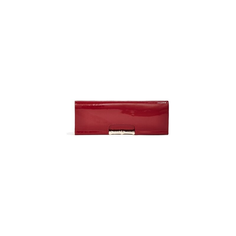 Guess by Marciano Kabelka Patent Leather Clutch
