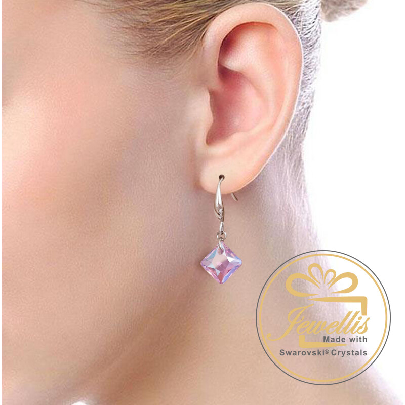 Jewellis ČR Jewellis ocelové náušnice Princess Cut ve tvaru kosočtverce s krystalem Swarovski - Scarlet