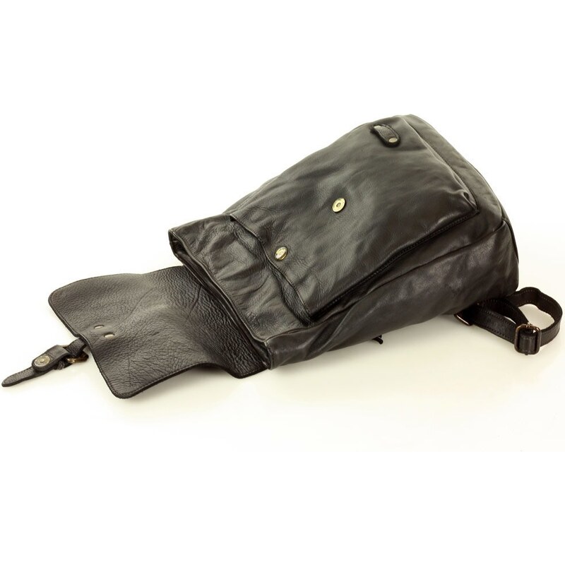 Městský kožený batoh v retro stylu Kabelky od Hraběnky; černá