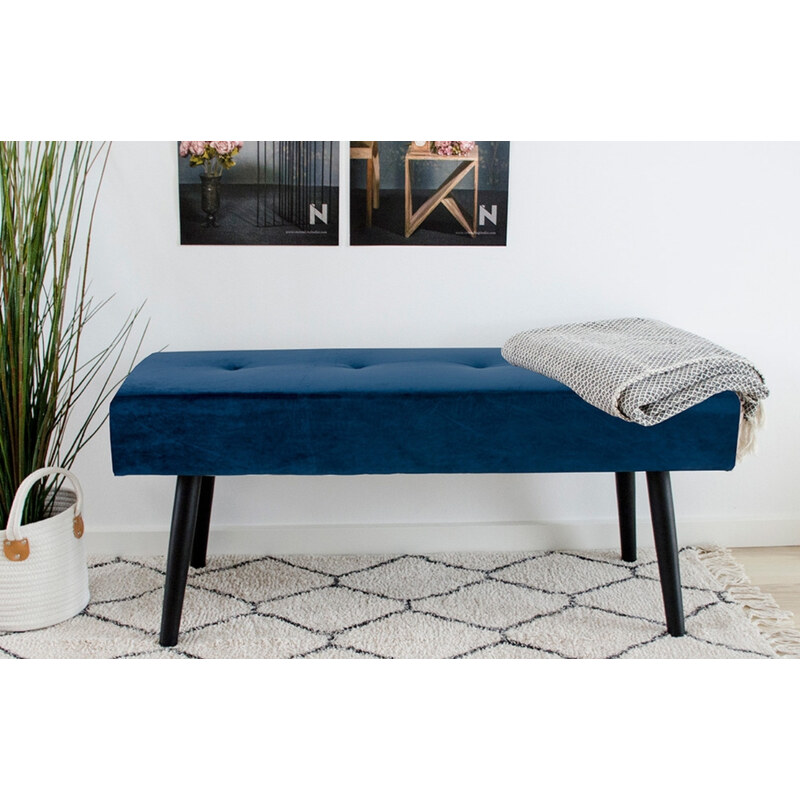 Nordic Living Tmavě modrá sametová lavice Mekl 100 cm