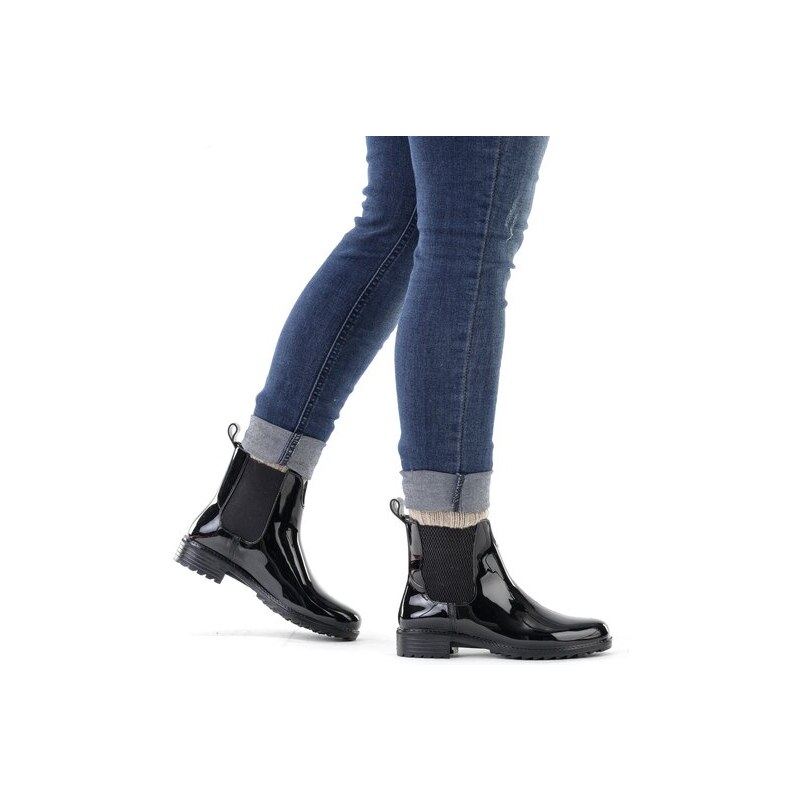 Trendy dámská kotníková obuv Rieker P8280 černá