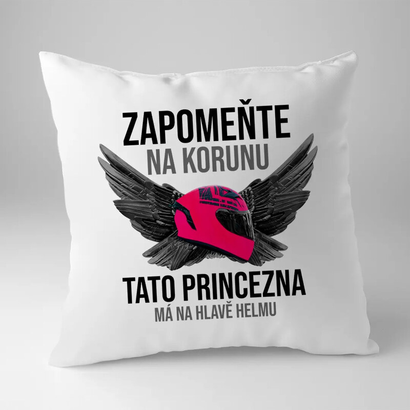 Garibald Zapomeňte na korunu - tato princezna má na hlavě helmu - polštář