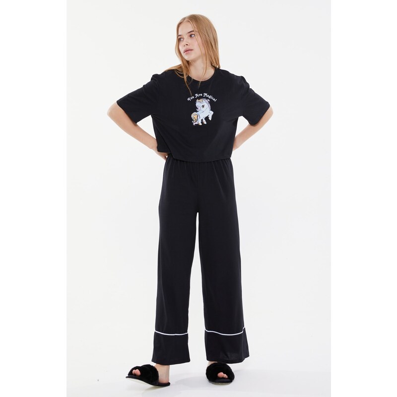 Trendyol Black Cotton Printed T-shirt-Pants Knitted Pajamas Set