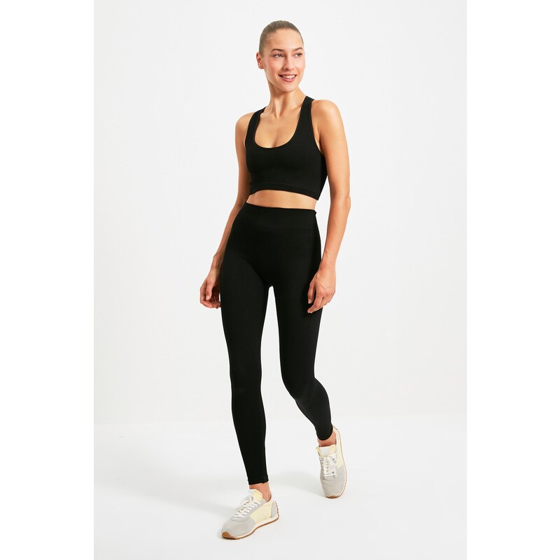 Trendyol Black Seamless/Seamless Light Support/Shaping Knitted Sports Bra