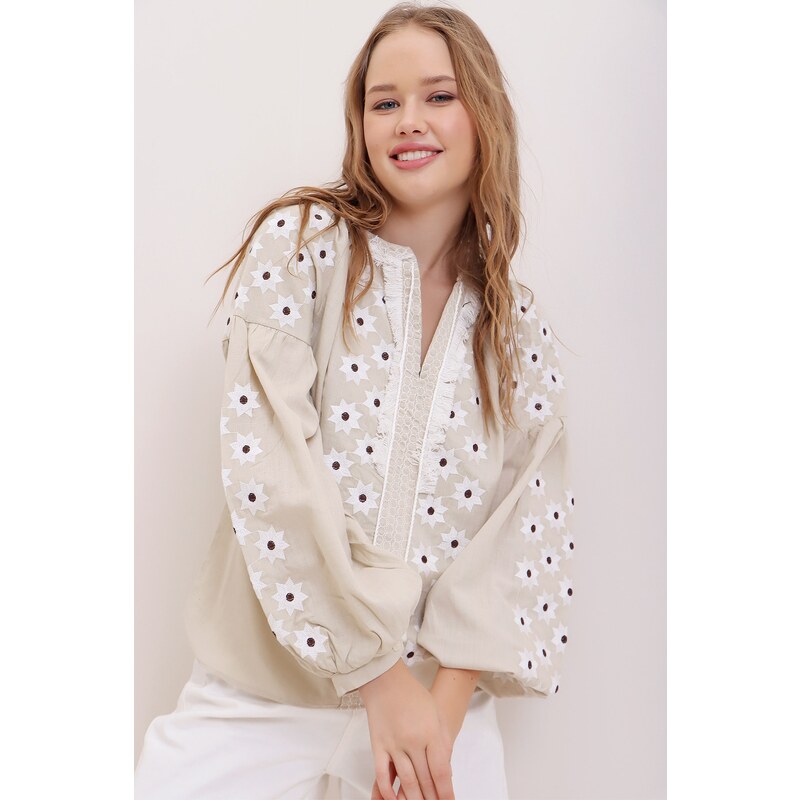 Trend Alaçatı Stili Women's Beige Tassel Detailed Embroidered Cotton Blouse