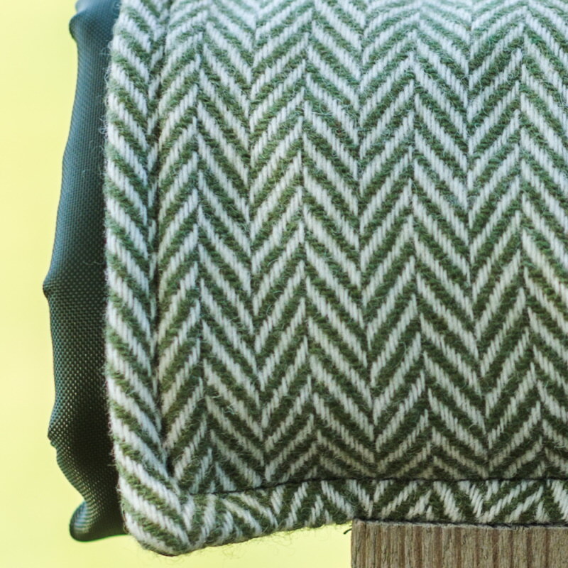 Pikniková tvídová deka Walker Olive Herringbone 66 x 98 cm Tweedmill