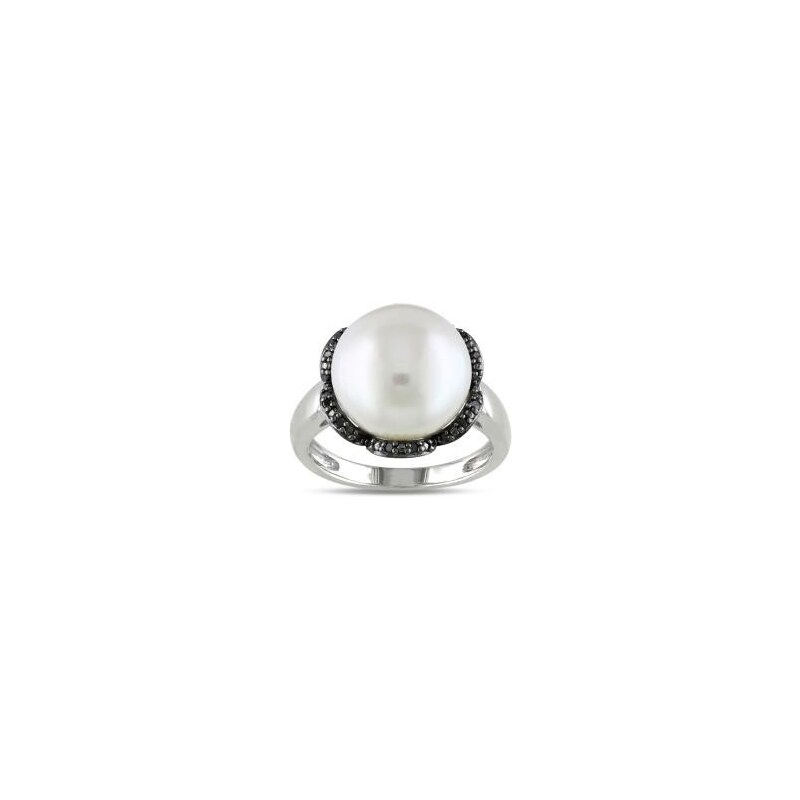 Stříbrný prsten s bílou perlou a černými diamanty