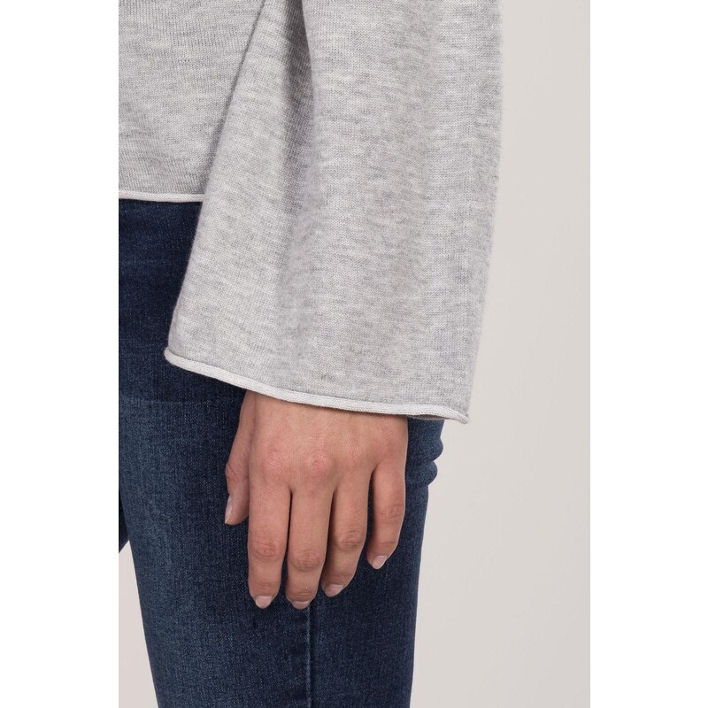 MladaModa Volný svetr se širokými rukávy model 48521 šedý
