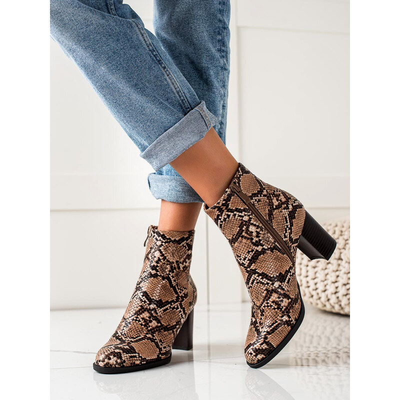 TRENDI KOTNÍKOVÉ BOTY SNAKE PRINT NA SLOUPKU