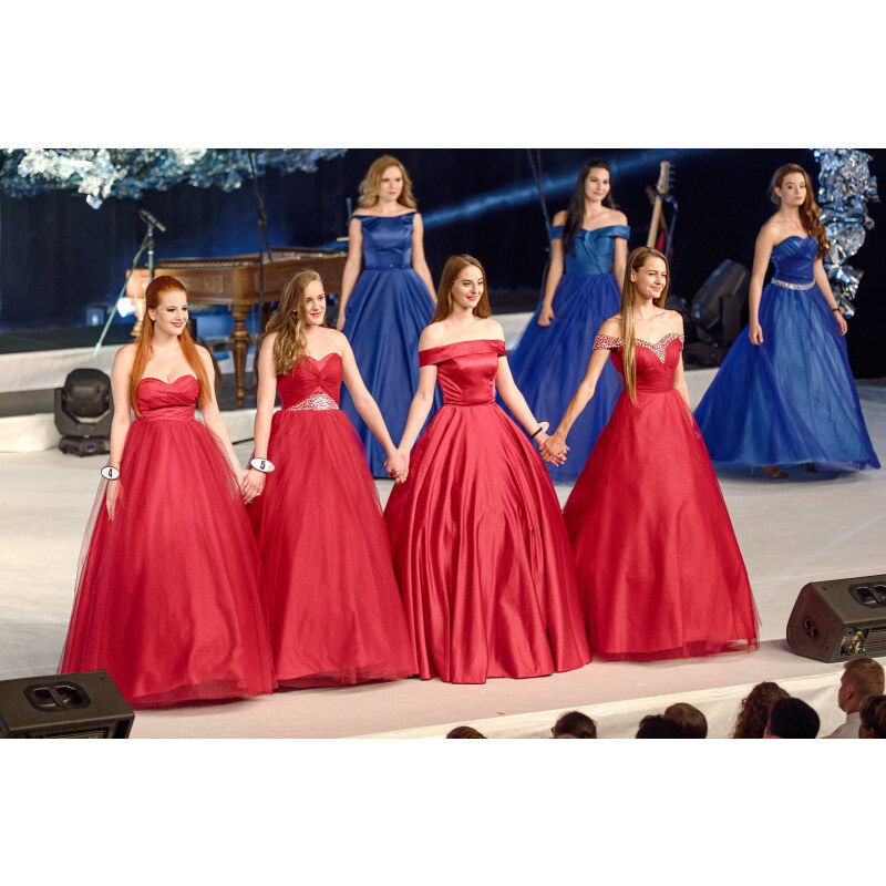 Marizu fashion vínově červené maturitní, plesové, společenské tylové šaty s bohatě zdobeným páskem
