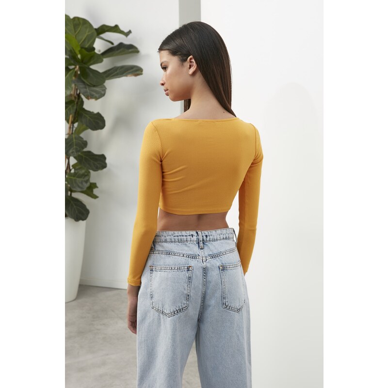 Trendyol Mustard Long Sleeve Crew Neck Buttoned Crop Knitted Blouse