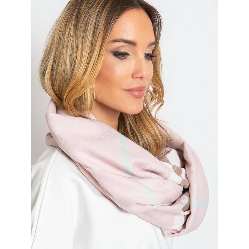 Fashionhunters Světle růžový šátek s třásněmi