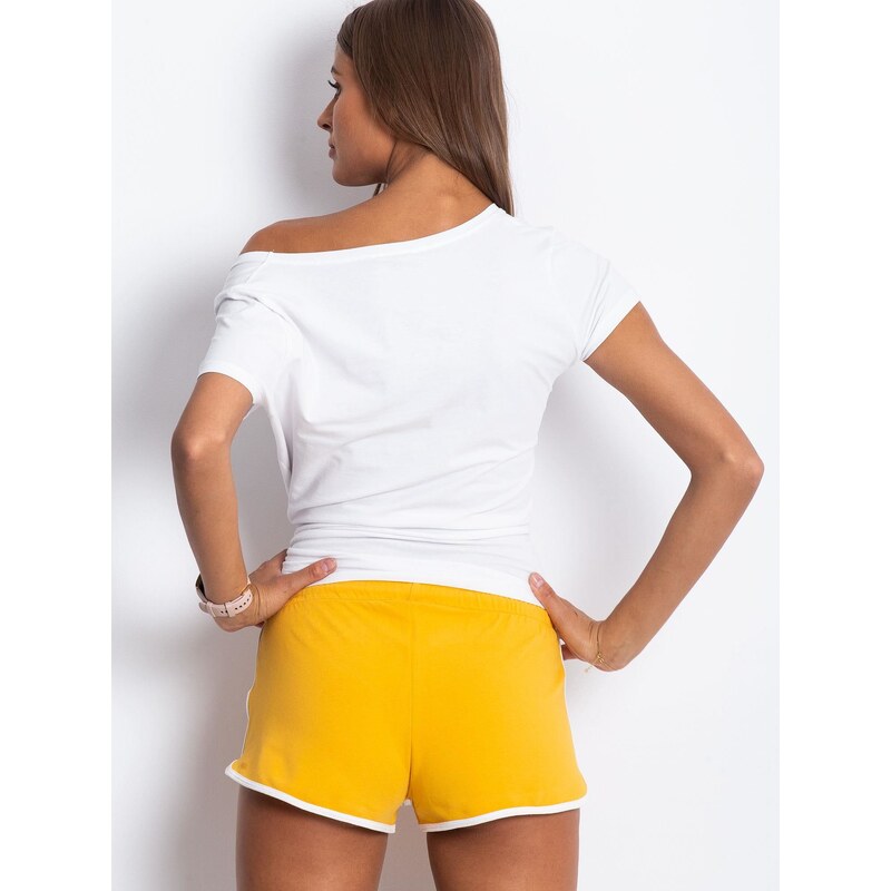 BASIC Dámské žluté šortky s bílým lemováním -dark yellow Hořčicová