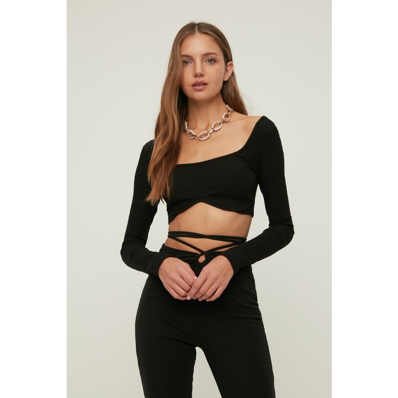 Trendyol Black Knitted Crop Collar Detailed Blouse