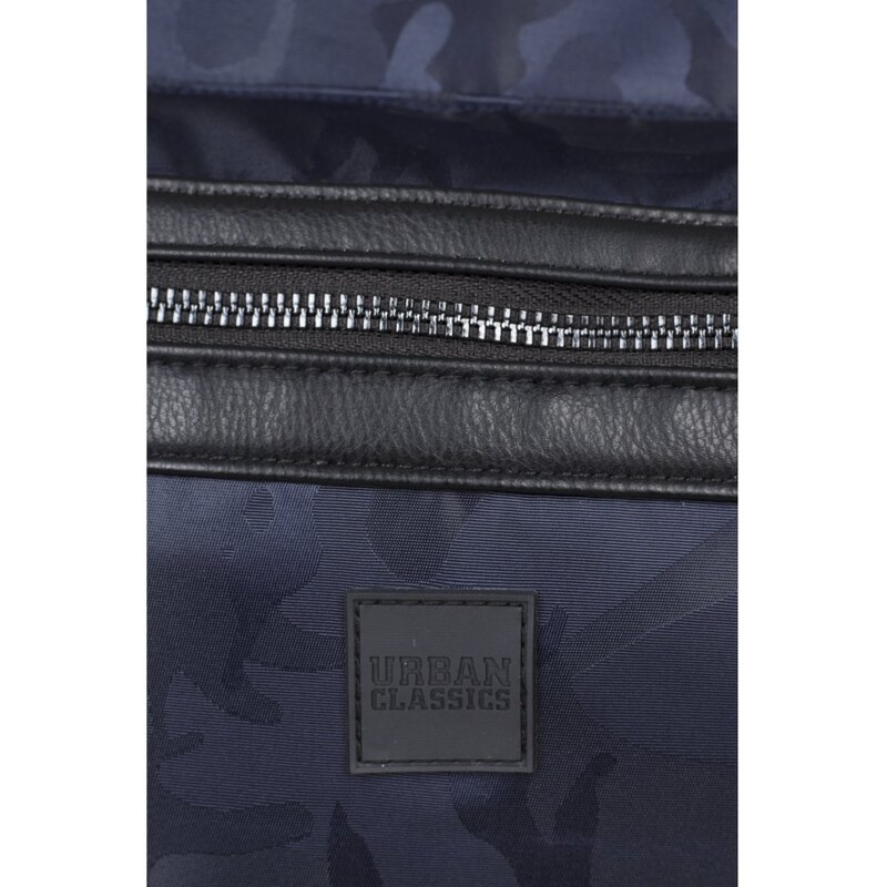 Maskářový batoh Urban Classics Camo Jacquard - modrý