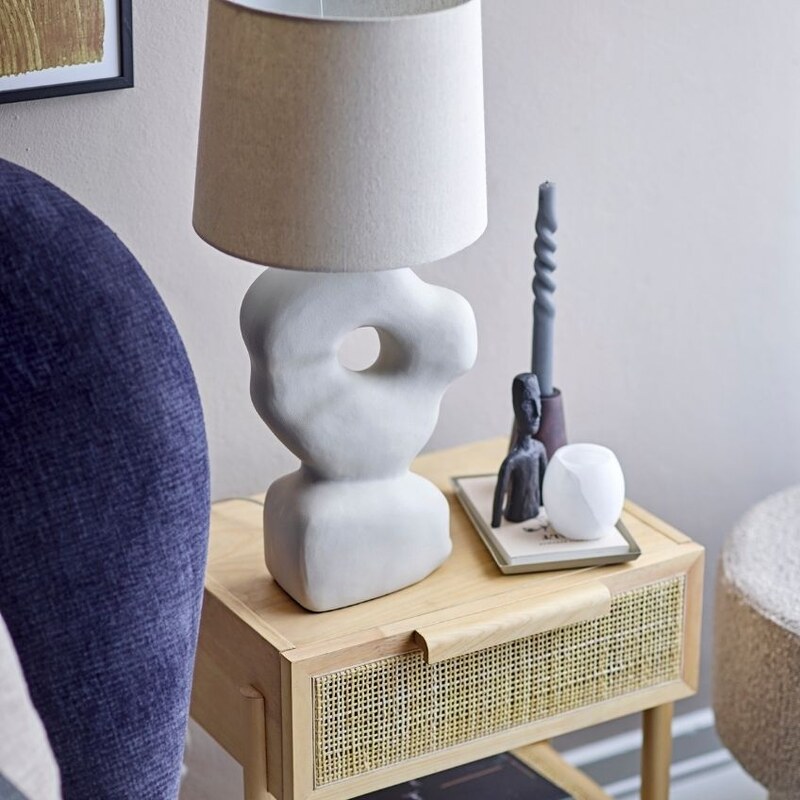Bílá keramická stolní lampa Bloomingville Cathy