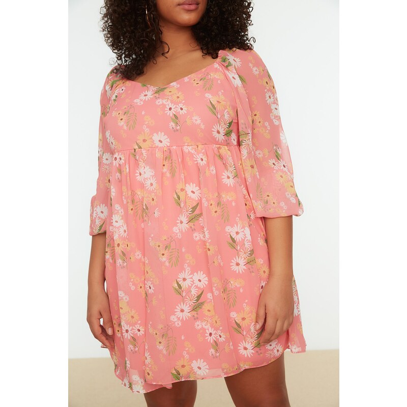 Trendyol Curve Pink Floral Patterned Chiffon Woven Dress