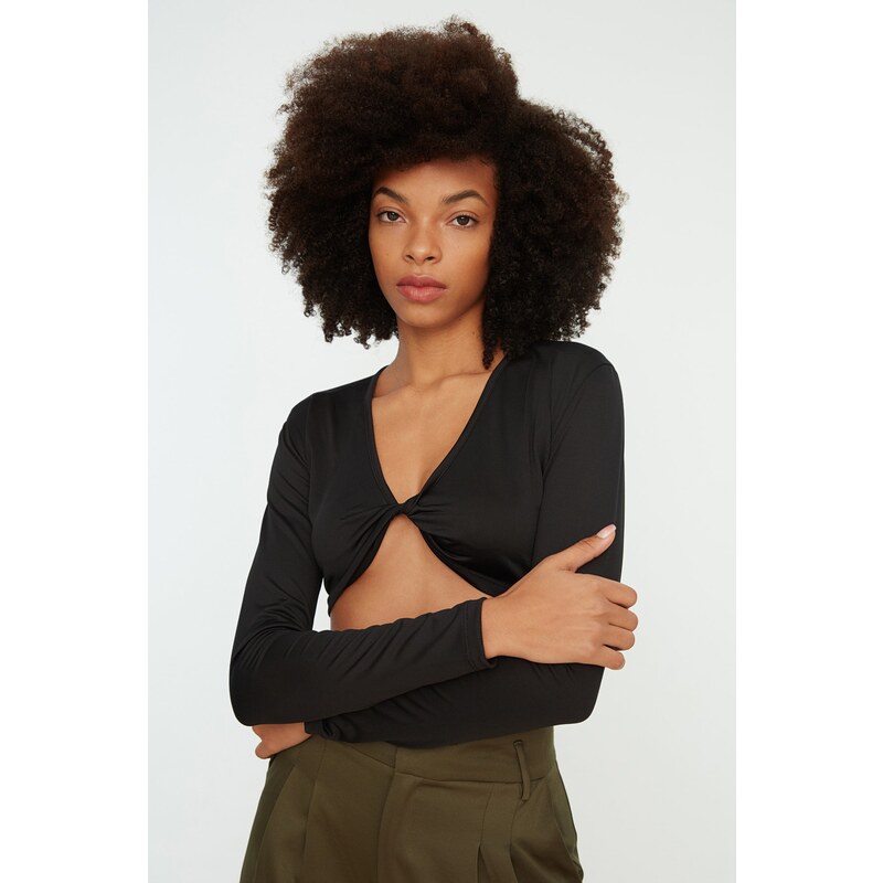 Trendyol Black Deep V Neck Super Crop Stretch Knitted Blouse