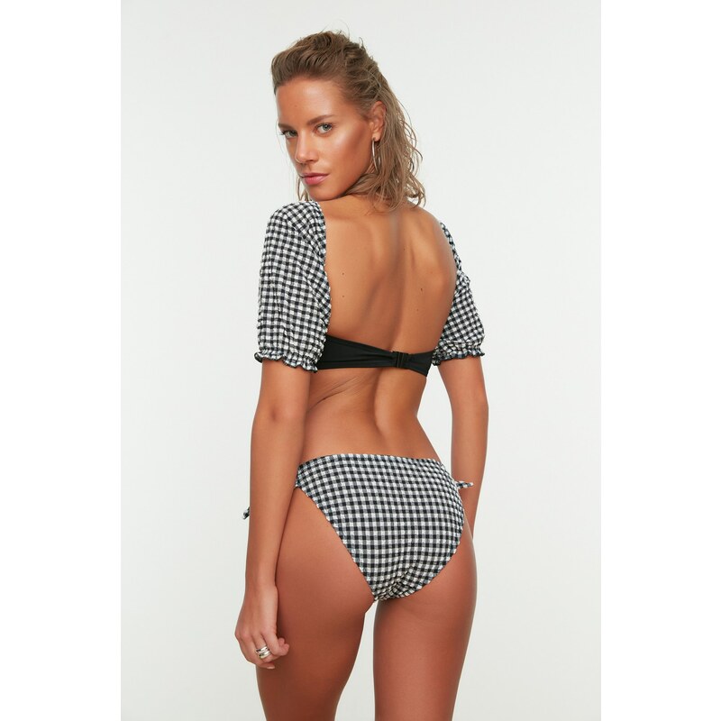 Trendyol Black Gingham Bikini Spodní díl s texturovanou kravatou Regular Leg