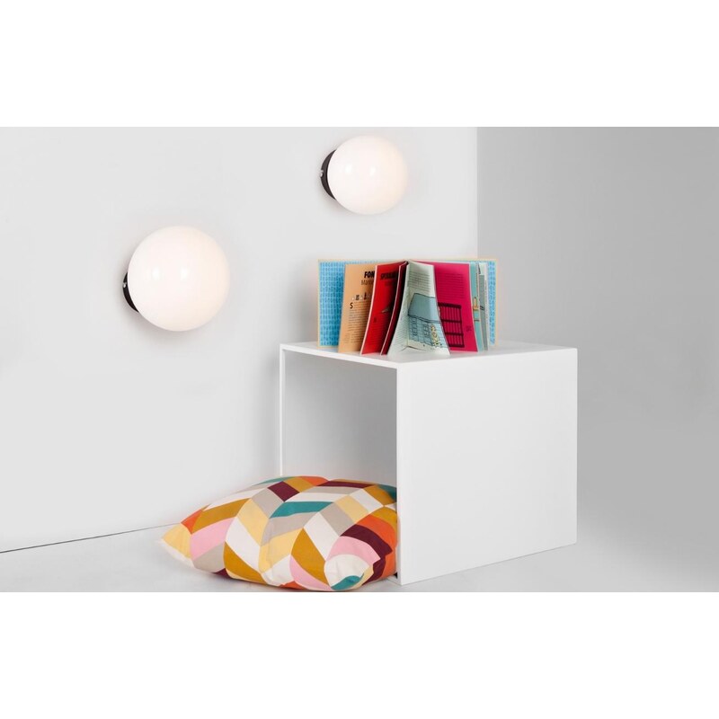 Nordic Design Bílé skleněné nástěnné světlo Manama S