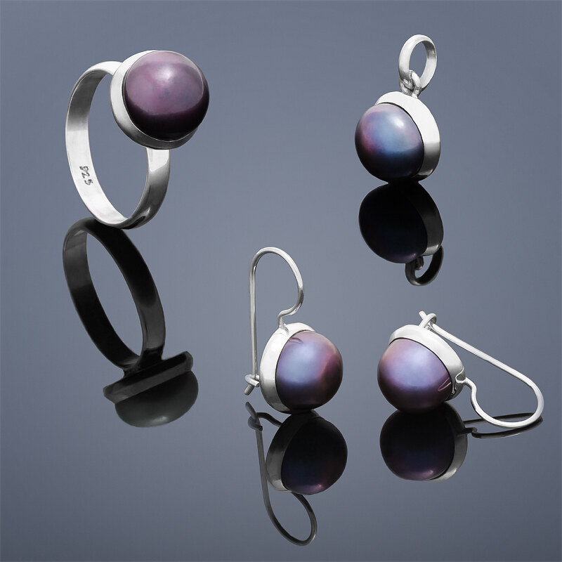 Buka Jewelry Perlová souprava Buka Tiga (náušnice, přívěsek a prsten) – fialová 846