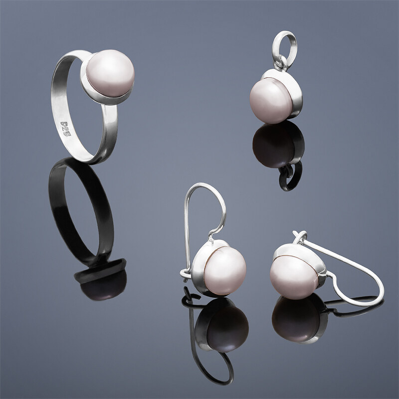 Buka Jewelry Perlová souprava Buka Buka Kecil (náušnice, přívěsek a prsten) – malé růžové perly 859