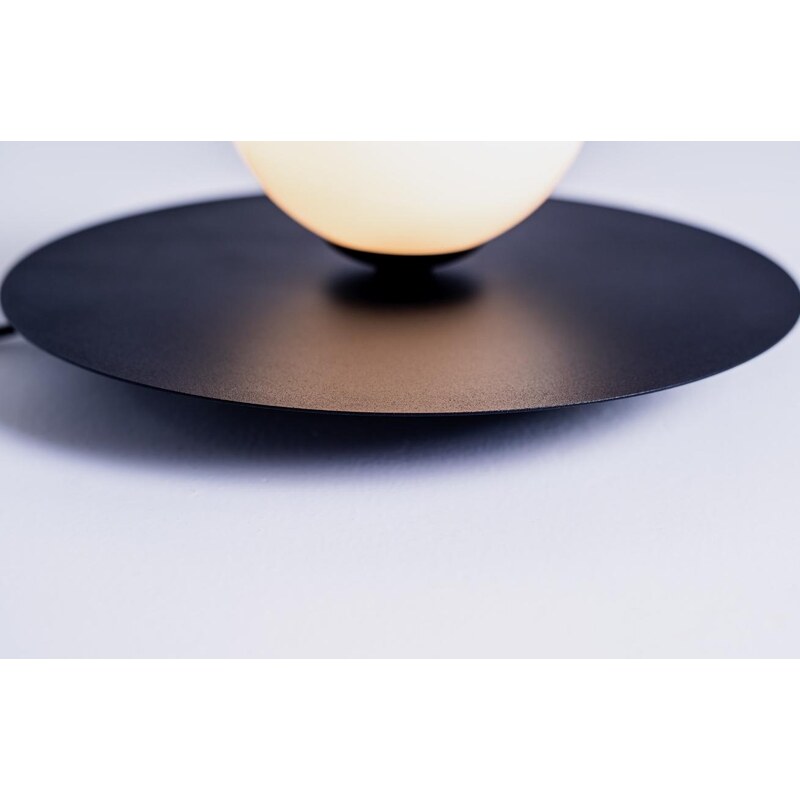 Nordic Design Černobílá skleněná stolní lampa Lyon S