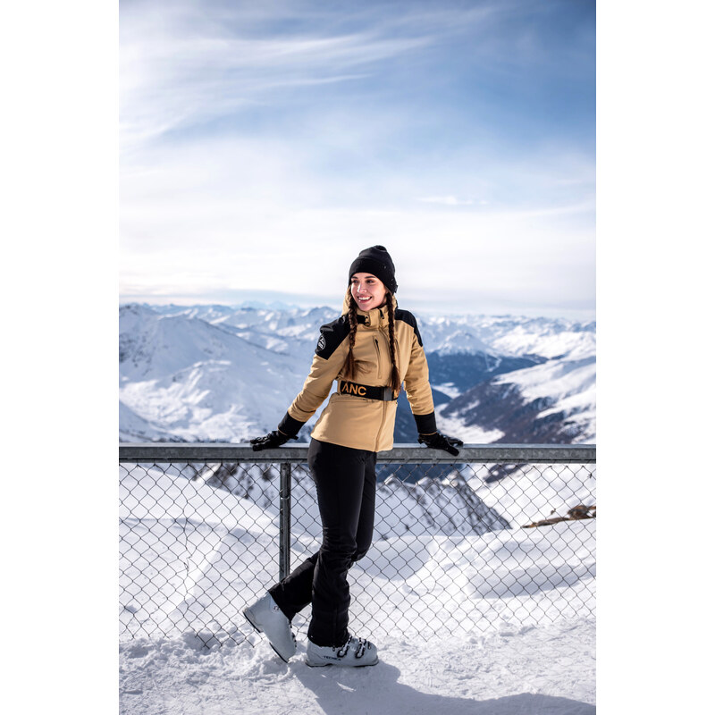 Nordblanc Béžová dámská softshellová lyžařská bunda BELTED