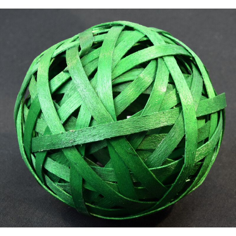 Zelená dekorační koule z dřevěných lupínků 2 ks - 10 cm