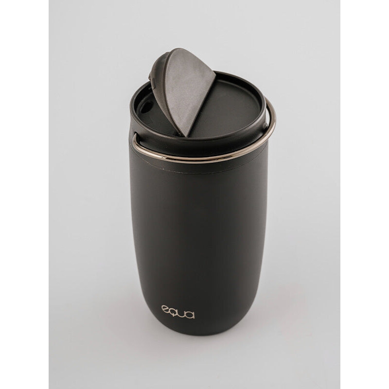 EQUA DUO Sada 2 EQUA produktů Cup Black 300 ml termohrnek z nerezové oceli + Mismatch Graphite 750 ml ekologická skleněná lahev s obalem z umělé kůže