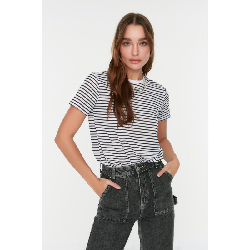 Dámské tričko Trendyol Striped 107047795