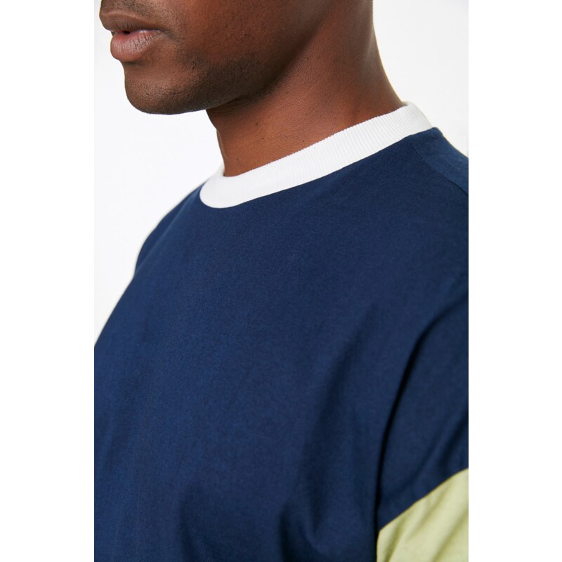 Trendyol Pánské oversize/široký střih Barevné bloky Krátký rukáv Posádka Neck 100% bavlněné tričko.