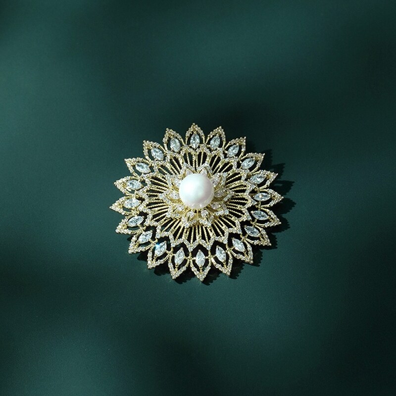 Éternelle Luxusní brož s perlou a zirkony Giuliana