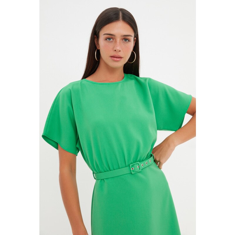 Trendyol Zelený pásek tkané mini tkané šaty