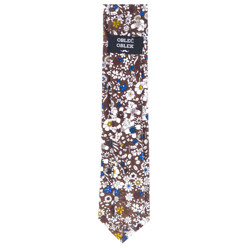 Obleč oblek Kaštanově hnědá pánská kravata s květinovým vzorem