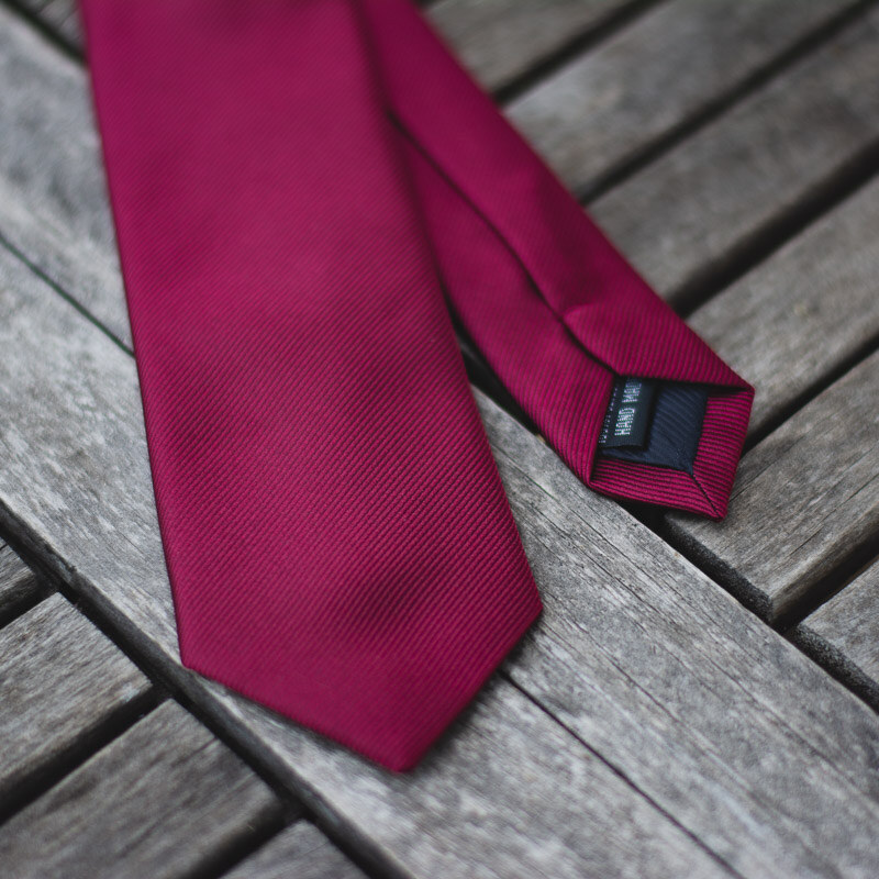 Obleč oblek Vínová pánská kravata