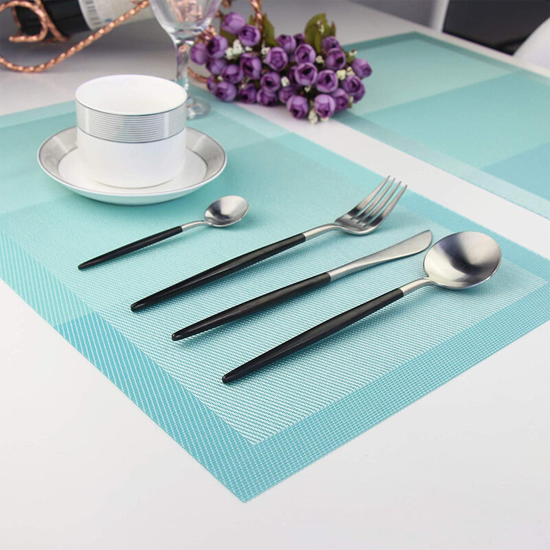 Edoti Frappe table mat 30x45 A478