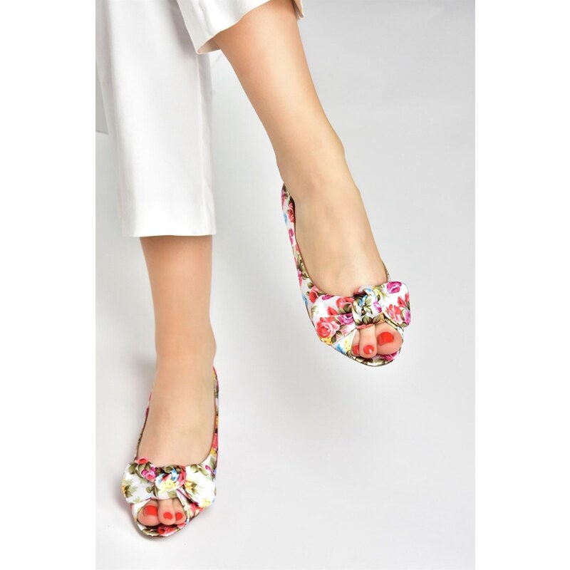 Fox Shoes White/red Linen Women's Flats with Floral Print