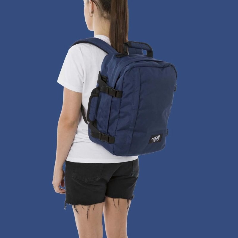 CabinZero Classic 28L ultra-light palubní batoh Navy