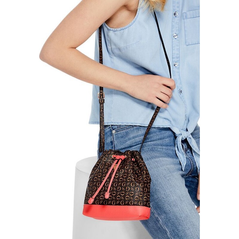 GUESS dámská kabelka Mini Bucket
