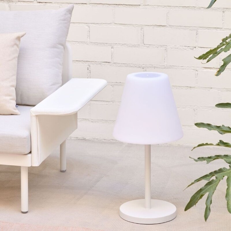 Bílá plastová zahradní stolní LED lampa Kave Home Amaray