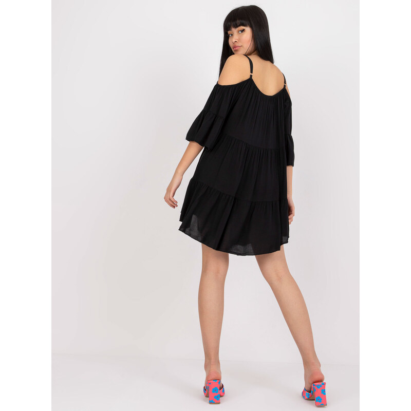 Fashionhunters Černé šaty s volánem a zavazovaným výstřihem Veronique OCH BELLA