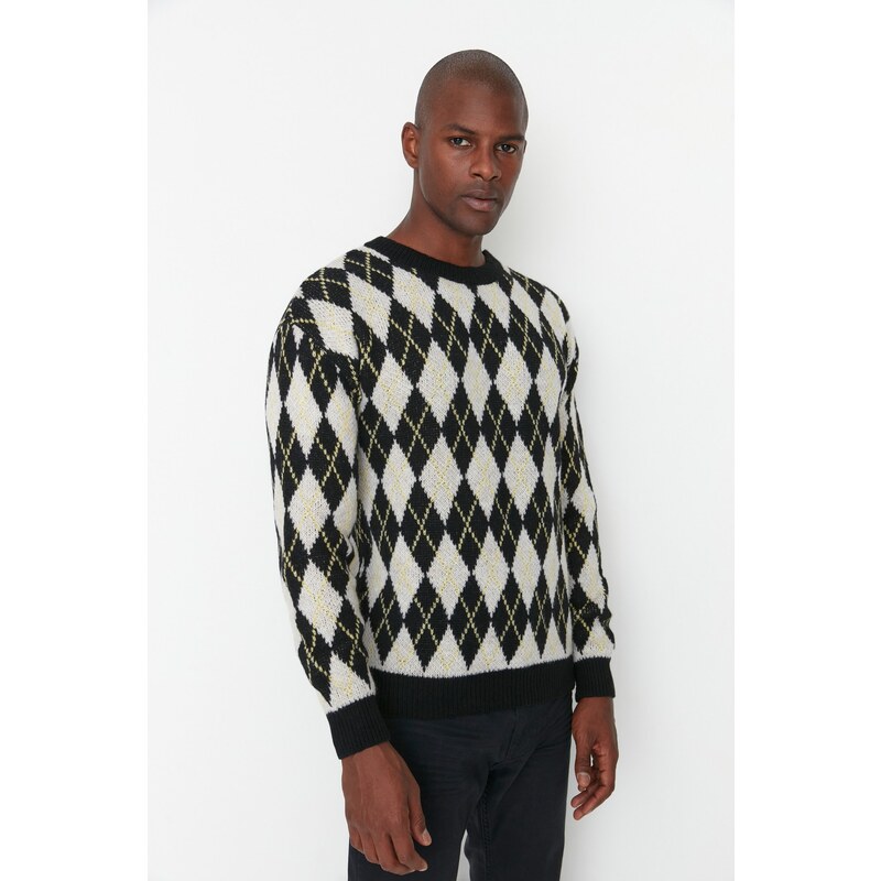 Trendyol Black Regular Fit Crew Neck Diamond Patterned Knitwear Sweater