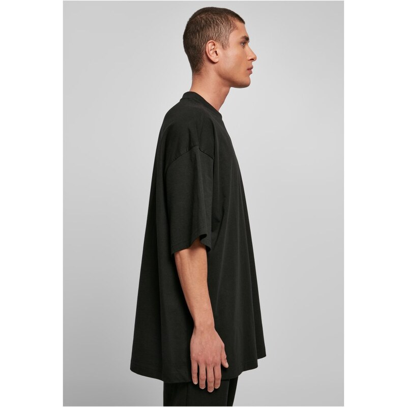 URBAN CLASSICS Huge Tee - black