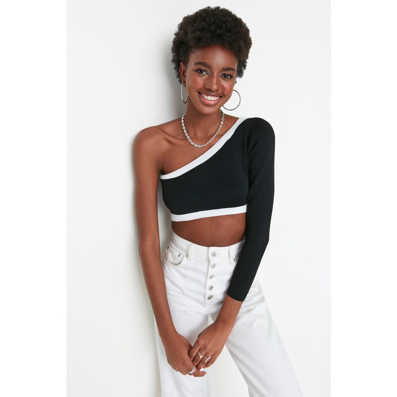 Trendyol černý crop top s jedním ramenem z úpletu 108962346